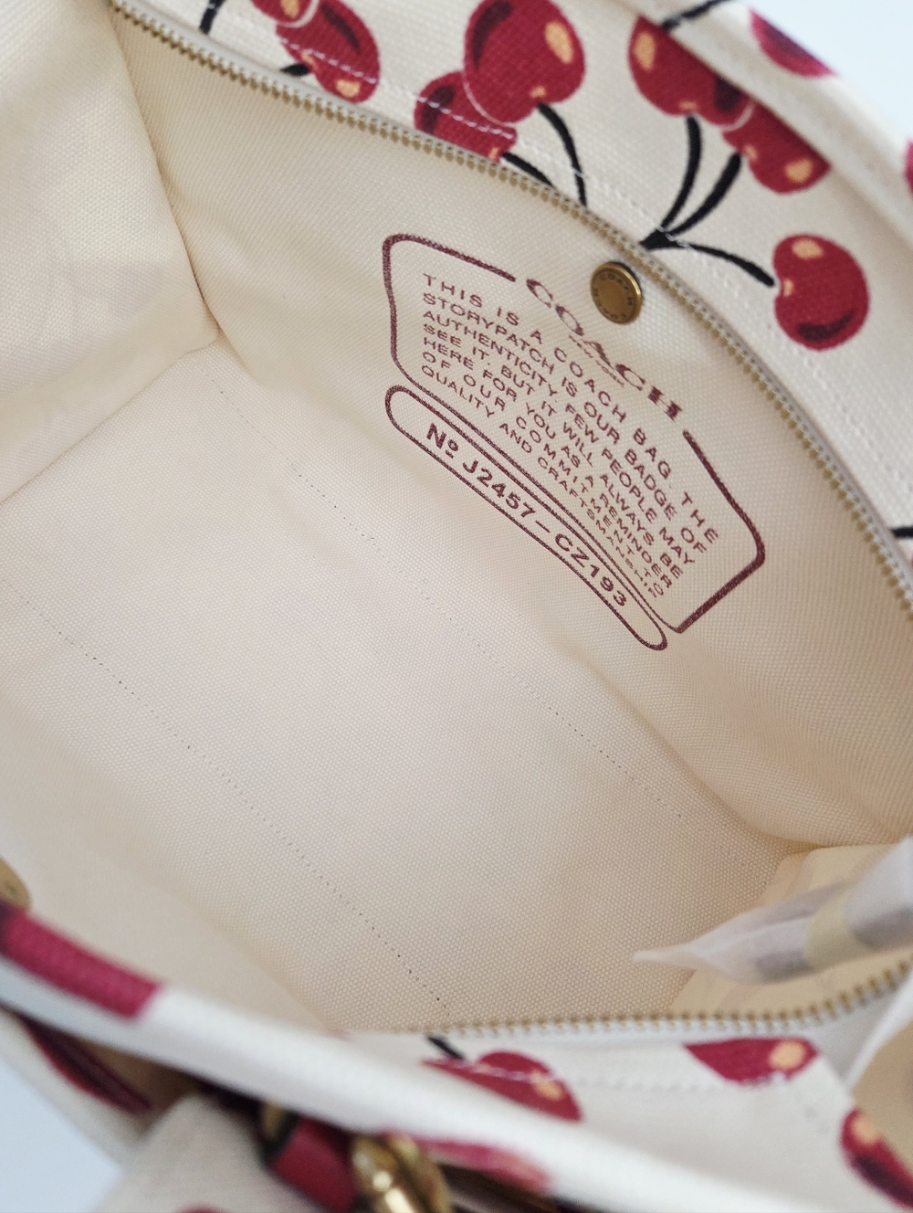 NWT COACH CARGO TOTE BAG WITH CHERRY PRINT - CZ193 LARGEST SIZE - Picture 6 of 10